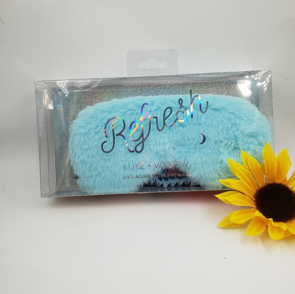 Satin and plush Sleep mask.